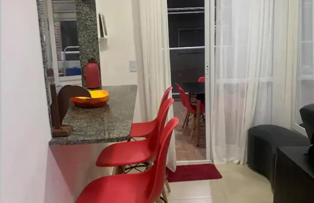 Apartamento na melhor localização de Ubatuba, com Duas varandas-1